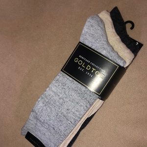 NWT 3 pair men’s goldtoe socks
